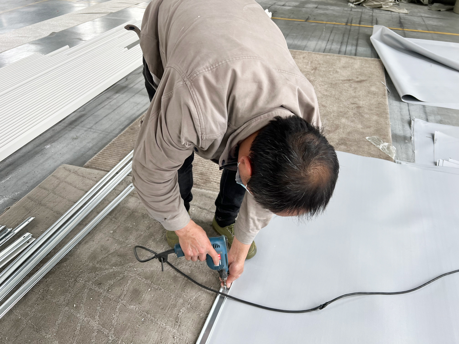 電動擋煙垂壁的尺寸、控制和安裝方案